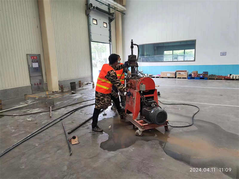 榆次厂房地面下沉塌陷注浆加固施工